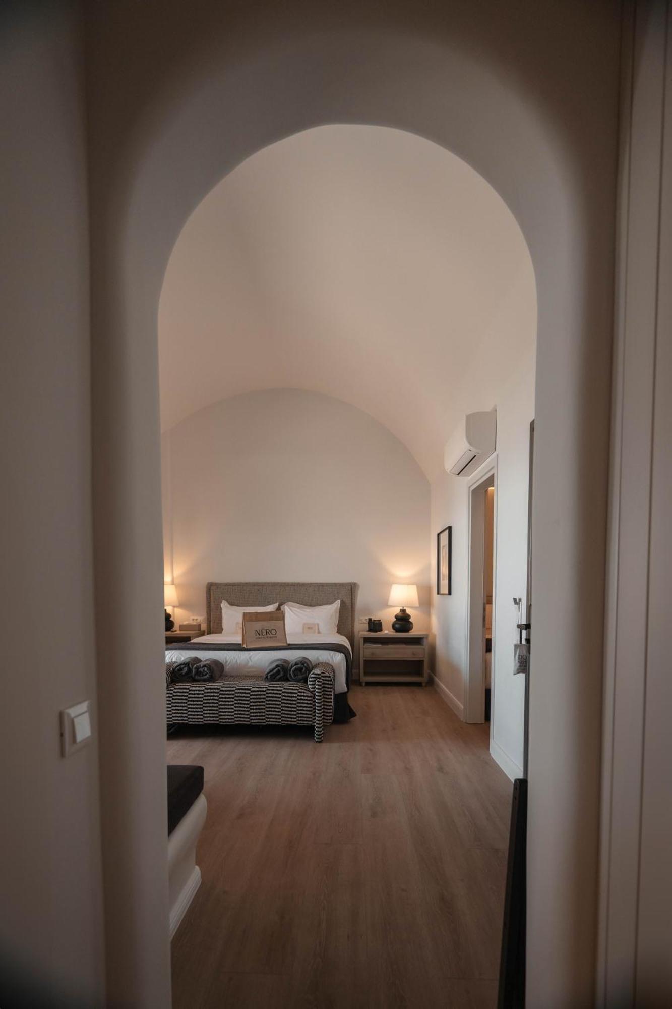 Nero Suites By Nomee Hospitality Group Imerovigli  Exterior foto